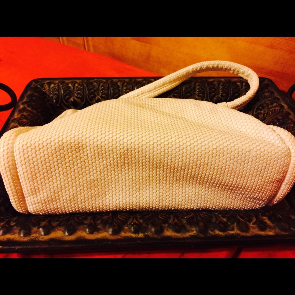 Handbag - Picture 2 of 6